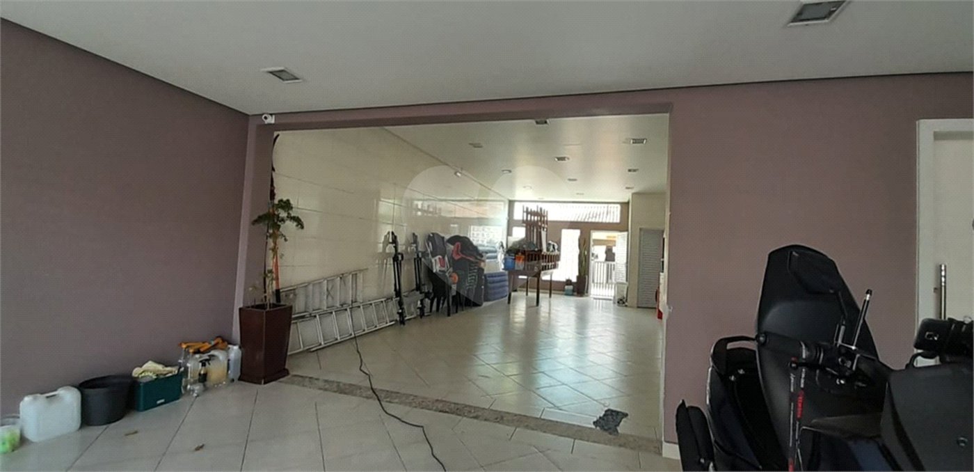 Sobrado à venda com 3 quartos, sendo 2 suítes,  em Vila Pires, Santo André, SP