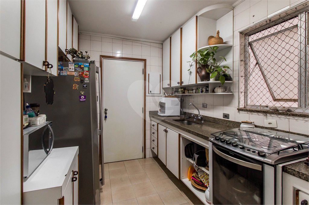 Apartamento à venda com 3 quartos, sendo 1 suíte, em Santo Amaro, São Paulo, SP