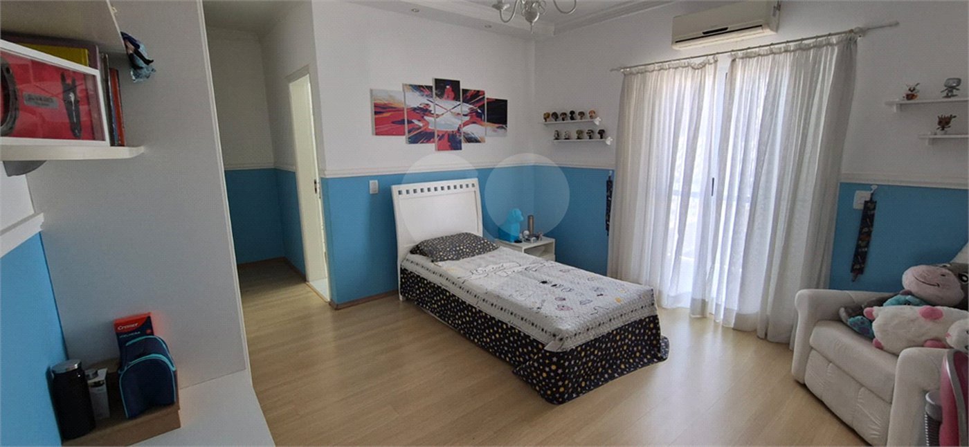 Casa à venda com 5 quartos, sendo 4 suítes, no condomínio Residencial Vilazul, Sorocaba - SP