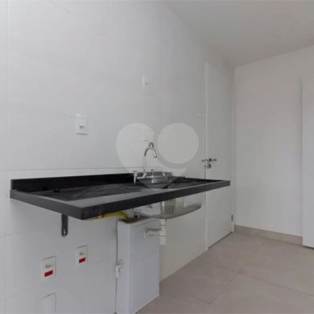 Apartamento à venda com 3 quartos, sendo 1 suíte, em Pinheiros, São Paulo, SP