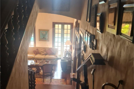 Casa à venda com 5 quartos, sendo 2 suítes,  em Jardim Morumbi, São Paulo, SP