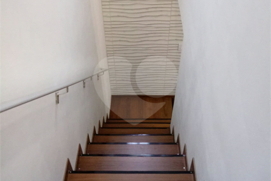 Sobrado à venda com 3 quartos no Brasilândia, São Paulo, SP