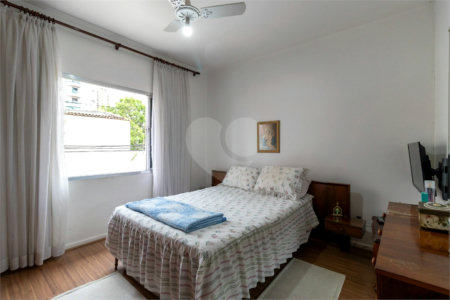 Sobrado à venda com 3 quartos em Vila Gomes Cardim, São Paulo, SP