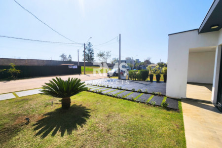 Casa à venda ou para alugar com 4 quartos, sendo 3 suítes,  em Pinheirinho Ii, Itu, SP