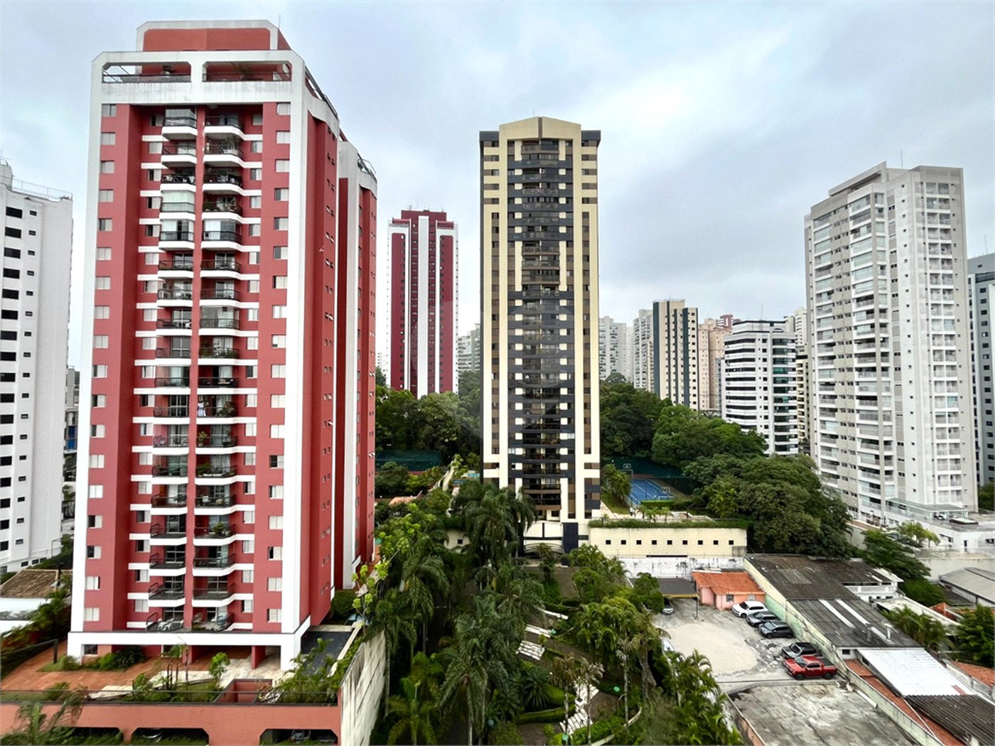 Apartamento à venda com 3 suítes em Vila Mascote, São Paulo, SP