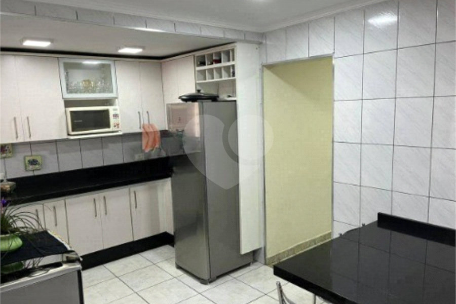 Sobrado à venda com 3 quartos, sendo 1 suíte, em Parque Naçoes Unidas, São Paulo, SP
