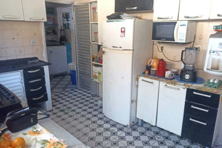 Casa com 2 dormitórios à venda, 244 m² por R$ 460.000,00 - Parque Bitaru - São Vicente/SP