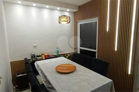 Casa à venda com 3 quartos, sendo 1 suíte, no condomínio Jardim das Palmas, São Paulo - SP