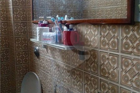 Sobrado à venda com 3 quartos em Vila Cordeiro, São Paulo, SP