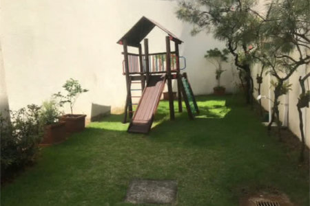 Casa à venda com 3 quartos, sendo 1 suíte, no condomínio Villas de São Francisco, São Paulo - SP