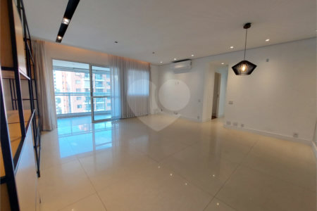 Apartamento à venda com 3 quartos, sendo 1 suíte, em Vila Leopoldina, São Paulo, SP
