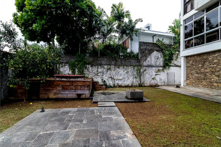 Casa à venda com 3 quartos, sendo 2 suítes,  em Alto de Pinheiros, São Paulo, SP