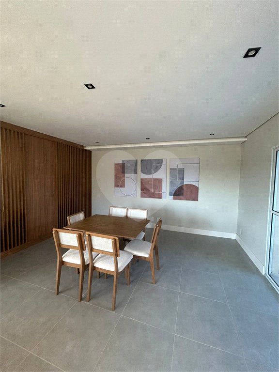 Apartamento à venda com 2 quartos, sendo 1 suíte, em Jardim Santo Antônio, Valinhos, SP