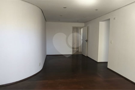 Apartamento à venda com 3 quartos, sendo 1 suíte, em Pinheiros, São Paulo, SP