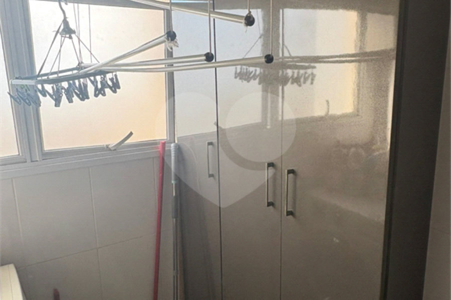 Apartamento à venda com 3 quartos, sendo 1 suíte, em Jardim Leonor Mendes de Barros, São Paulo, SP