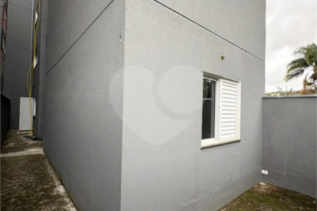 Casa à venda com 3 quartos, sendo 1 suíte, no condomínio Felipe Camarão, Poá - SP