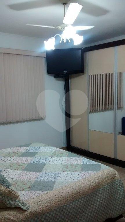 Casa à venda com 3 quartos, sendo 1 suíte, no condomínio Travessa Soldado Oscar Ribeiro Sampaio,8, São Paulo - SP