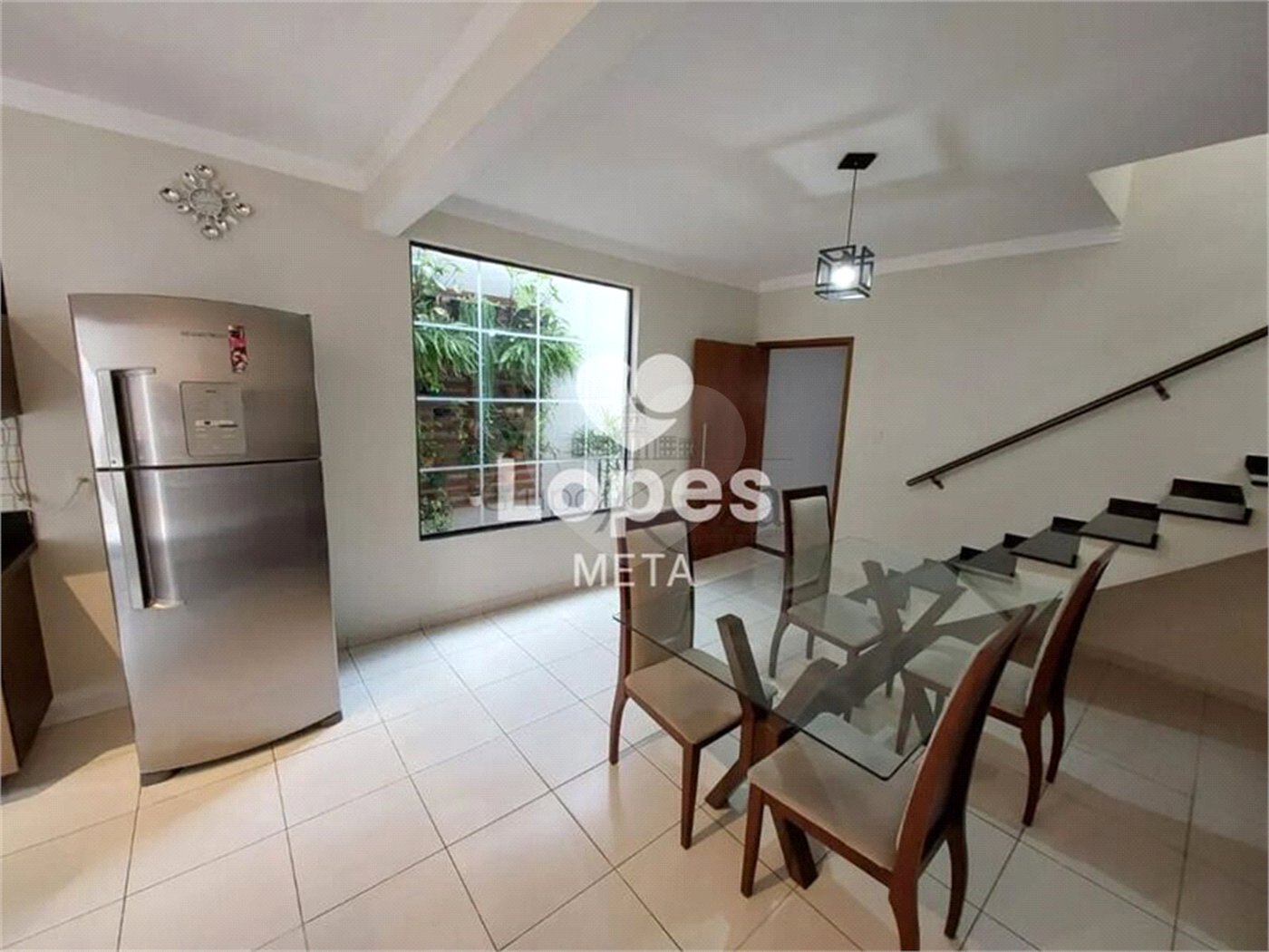 Casa à venda com 3 quartos, sendo 1 suíte,  no condomínio Loteamento Vila Branca, Jacareí - SP