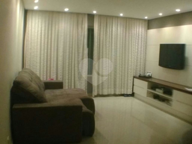 Sobrado à venda com 3 quartos, sendo 1 suíte,  em Vila Mazzei, São Paulo, SP
