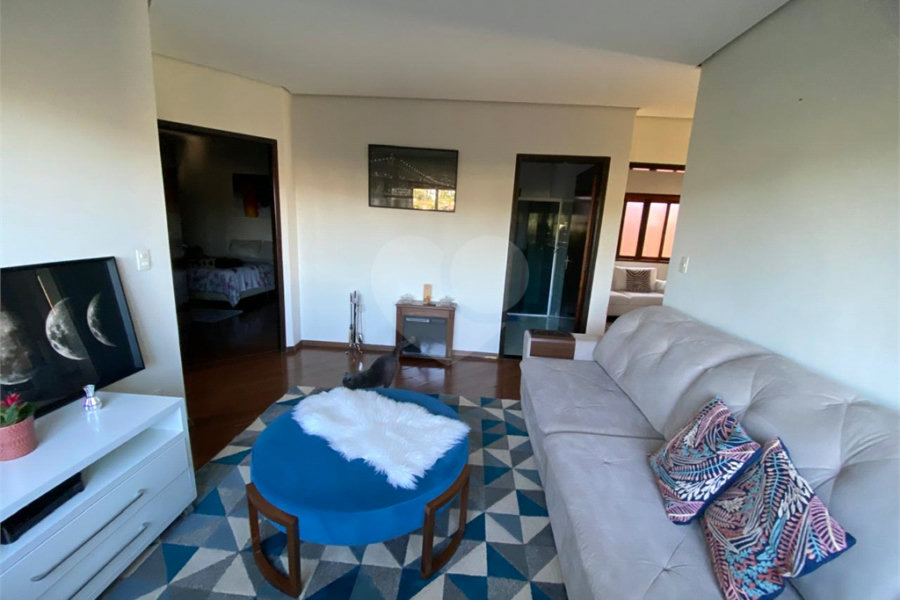 Sobrado à venda com 5 quartos, sendo 3 suítes, em Tremembé, São Paulo, SP