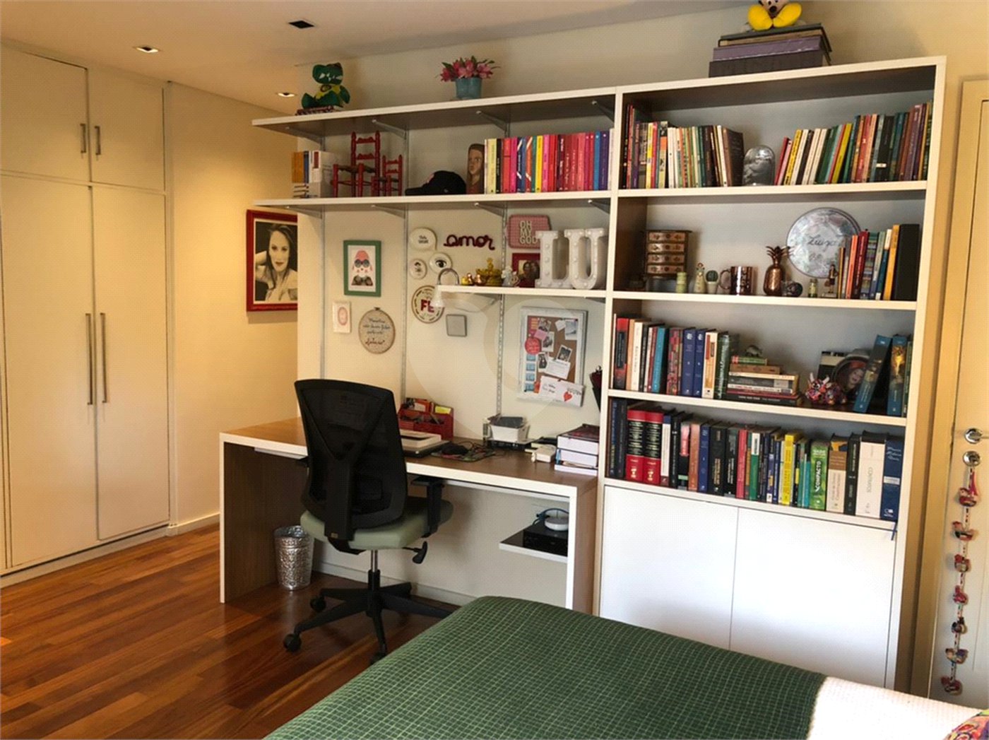 Apartamento à venda com 4 quartos, sendo 3 suítes, em Alto da Boa Vista, São Paulo, SP