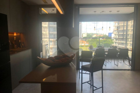 Apartamento à venda com 3 suítes em Jardim das Acácias, São Paulo, SP