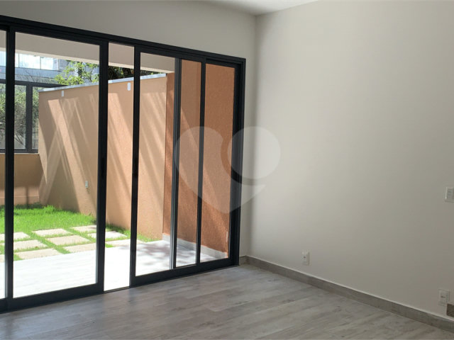 Apartamento à venda com 2 quartos, sendo 1 suíte,  em Alto da Boa Vista, São Paulo, SP