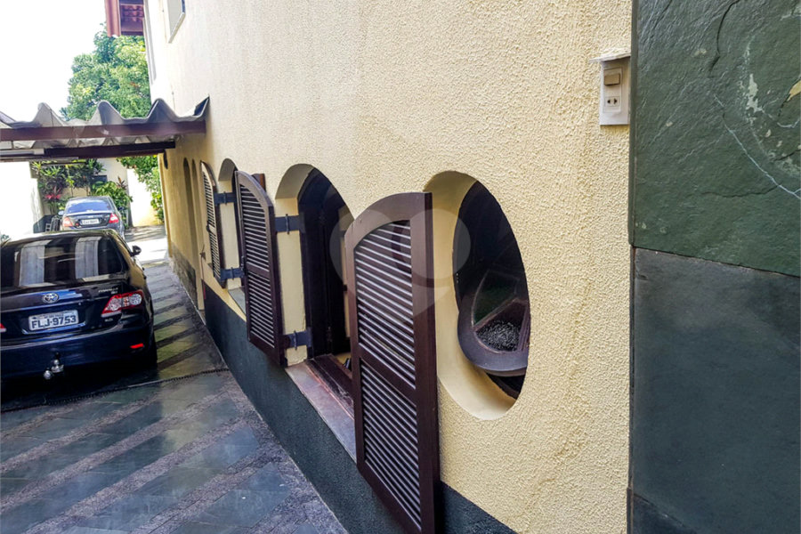 Sobrado à venda com 4 suítes em Santana, São Paulo, SP