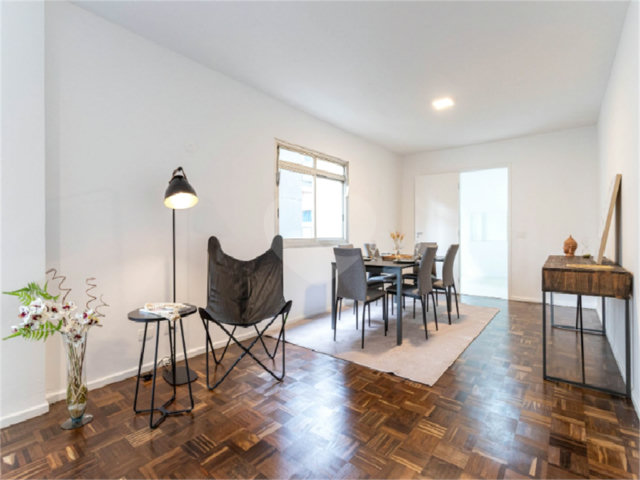 Apartamento à venda com 3 quartos, sendo 1 suíte,  em Itaim Bibi, São Paulo, SP