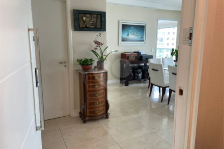 Apartamento à venda com 4 quartos, sendo 3 suítes, em Perdizes, São Paulo, SP