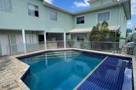 Casa à venda com 5 quartos, sendo 1 suíte, no condomínio Residencial Green Ville, Rio de Janeiro - RJ