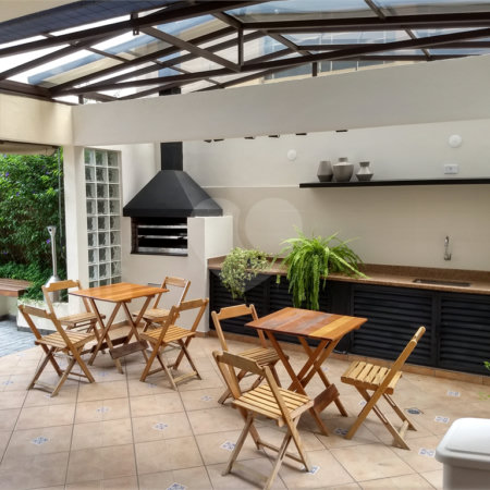 Apartamento à venda com 3 quartos, sendo 1 suíte, em Vila Olímpia, São Paulo, SP