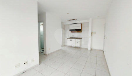 Apartamento à venda ou para alugar com 2 quartos em Vila Anastácio, São Paulo, SP
