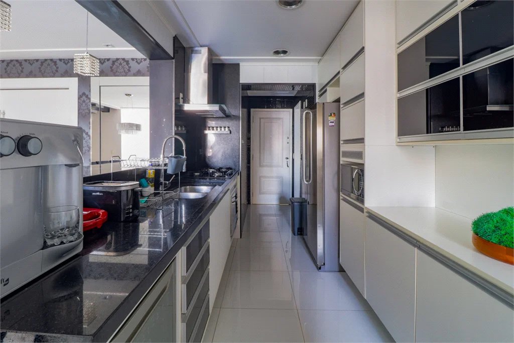 Apartamento à venda com 3 quartos, sendo 2 suítes, em Cidade Monções, São Paulo, SP