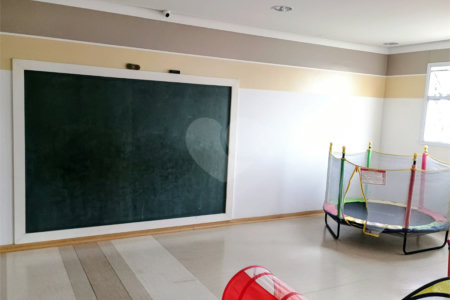 Apartamento à venda com 3 quartos, sendo 1 suíte,  em Vila Maria Alta, São Paulo, SP