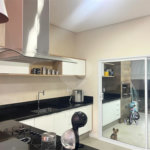 Casa à venda com 3 quartos, sendo 1 suíte, no condomínio Residencial Golden Ville, Itapetininga - SP