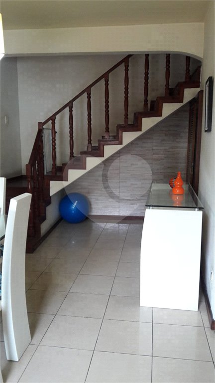 Casa à venda com 3 quartos, sendo 2 suítes, no condomínio Itatitara, Rio de Janeiro - RJ
