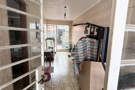 Casa à venda com 3 quartos, sendo 1 suíte, em Chora Menino, São Paulo, SP