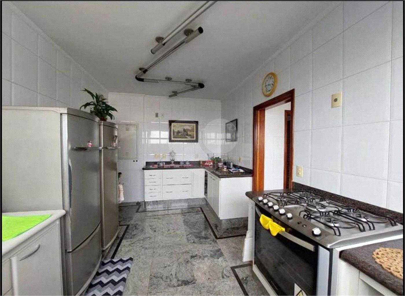 Apartamento à venda com 3 quartos, sendo 1 suíte, no Centro, Araraquara, SP