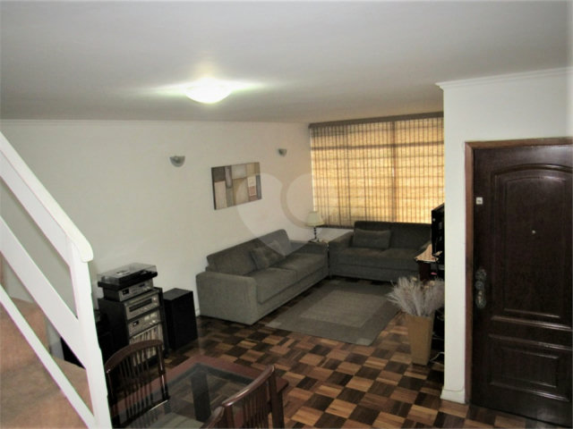 Sobrado à venda com 3 quartos, sendo 1 suíte,  em Vila Mascote, São Paulo, SP