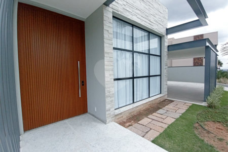 Casa à venda com 3 suítes no condomínio Campo de Toscana, Vinhedo - SP