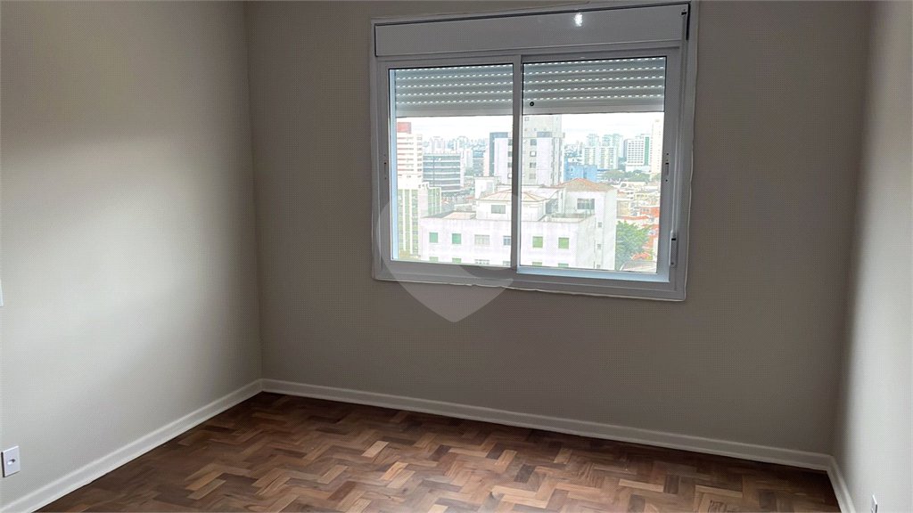 Apartamento à venda com 3 quartos, sendo 1 suíte, em Lapa, São Paulo, SP