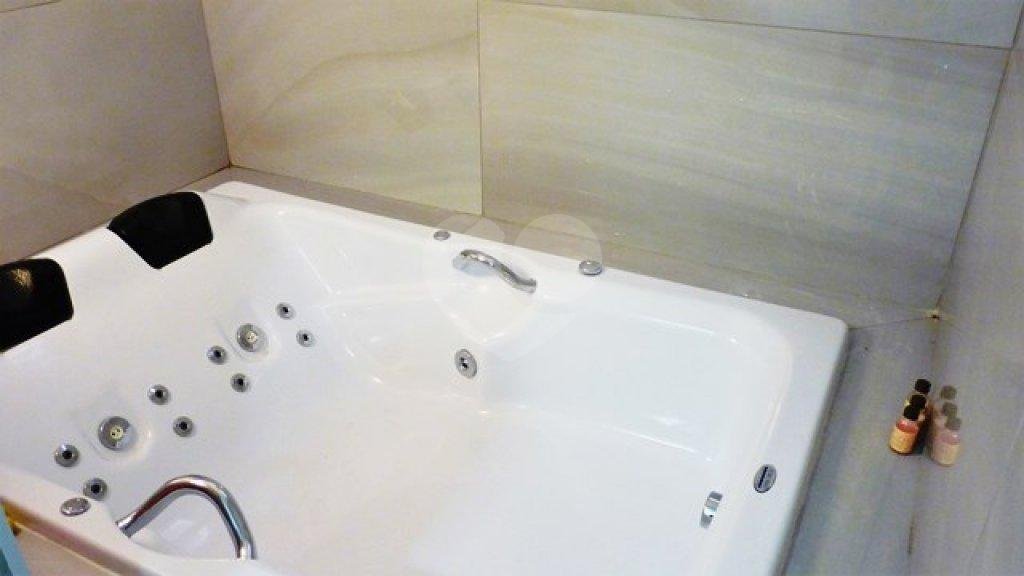 Sobrado à venda com 4 quartos, sendo 3 suítes, em Tremembé, São Paulo, SP