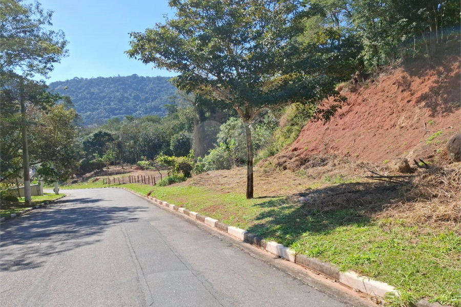 Terreno à venda no condomínio Itaguaçu da Cantareira, São Paulo - SP