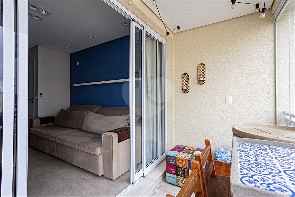 Apartamento à venda com 3 quartos, sendo 1 suíte,  em Jardim das Acácias, São Paulo, SP
