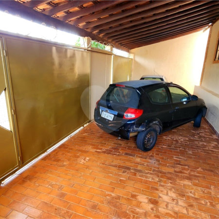 Casa à venda com 4 quartos, sendo 1 suíte, em Jardim Nova Época, Araraquara, SP