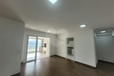 Apartamento à venda com 3 quartos, sendo 1 suíte, em Barra Funda, São Paulo, SP