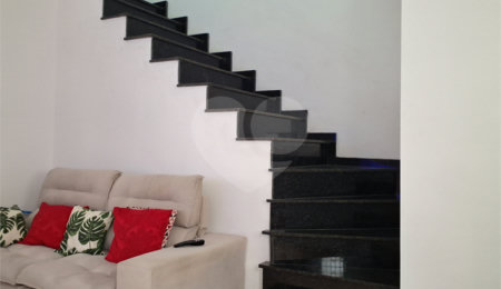 Casa à venda com 2 quartos no condomínio Residencial Cristal Lll, Mogi das Cruzes - SP