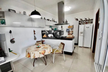 Casa à venda com 3 suítes no condomínio Aldeia da Mata, Votorantim - SP