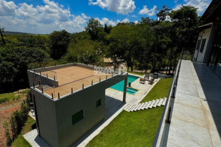 Casa à venda com 4 suítes no condomínio Portal Ouro Verde, Atibaia - SP